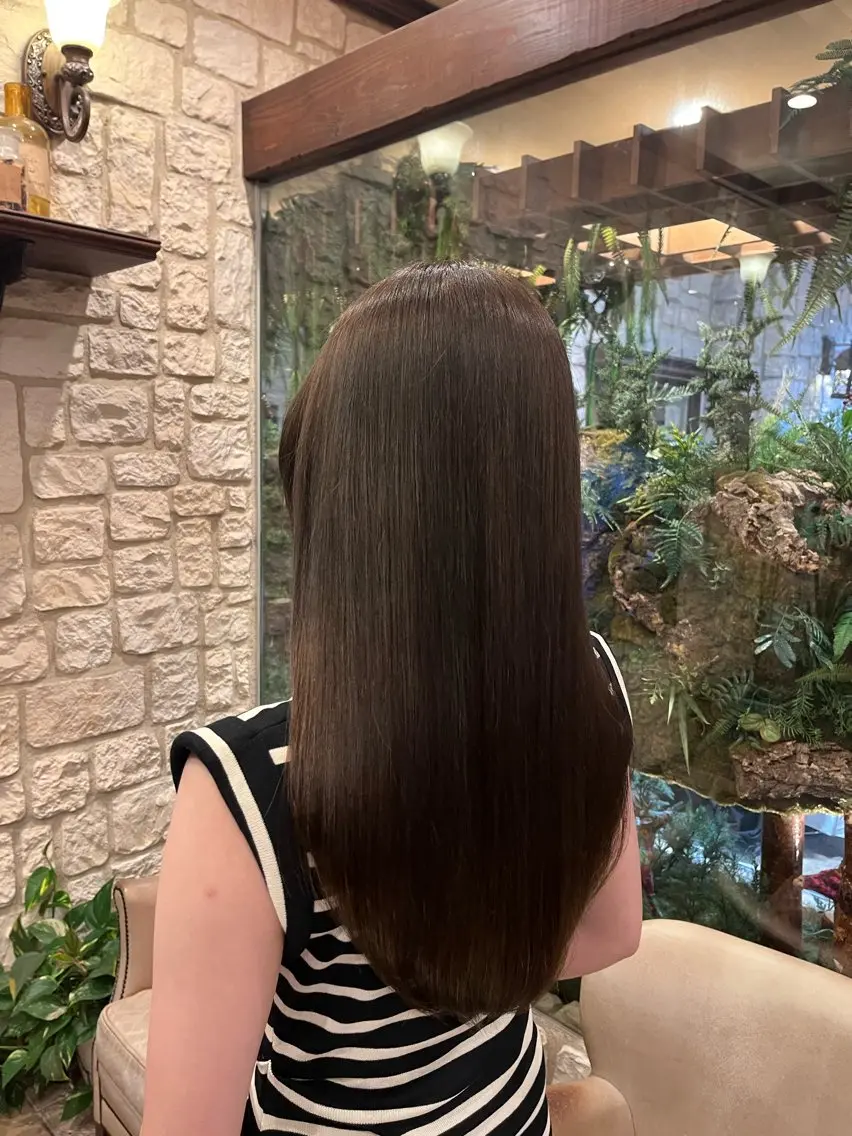 ロング 縮毛矯正／艶カラー アオキタイキのヘアスタイル