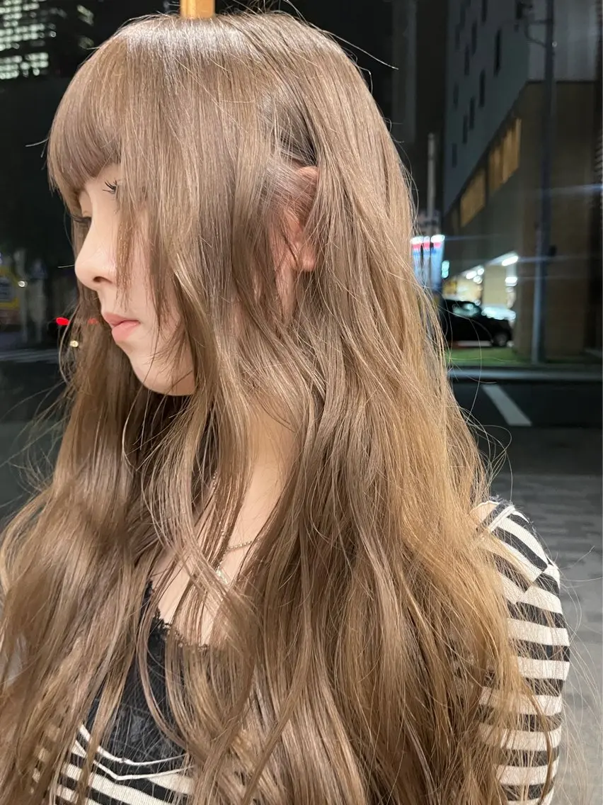ロング カット ヘアカラー トリートメント ミルクティーベージュ るい名駅のヘアスタイル