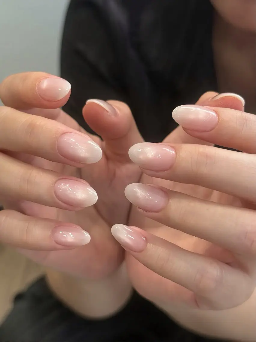 ネイル チークネイル ドット フレンチネイル グラデーション 韓国ネイル ハンドネイル Minette nailrinrinのネイルデザイン
