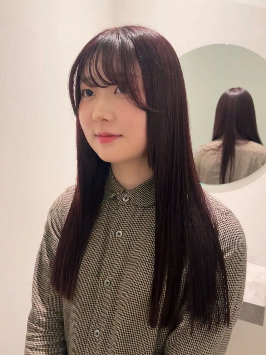 ショート カラー ブラウンカラー レッドカラー カット 髙林 優衣のヘアスタイル
