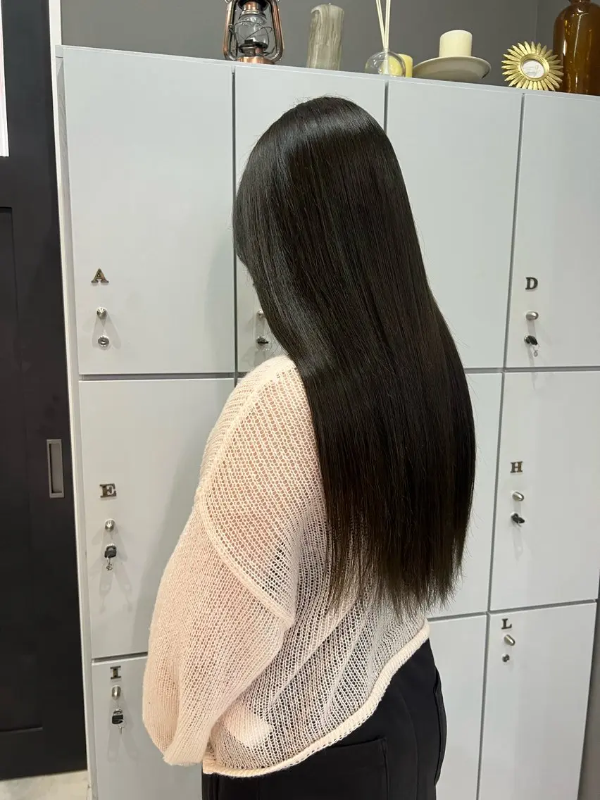 ロング ヘアカラー 佐藤 玲杏のヘアスタイル