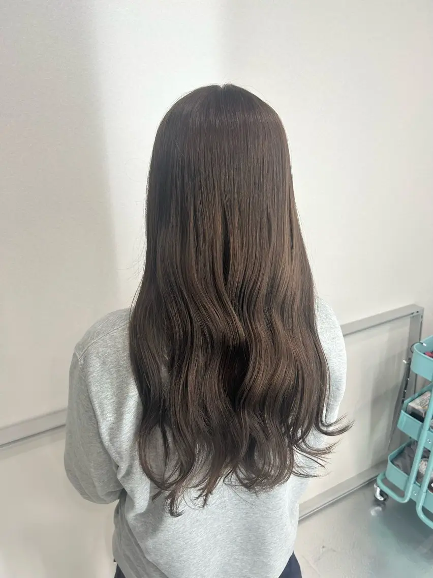 ロング ヘアカラー あやめ🪽 オリーブ/ハイトーンのヘアスタイル