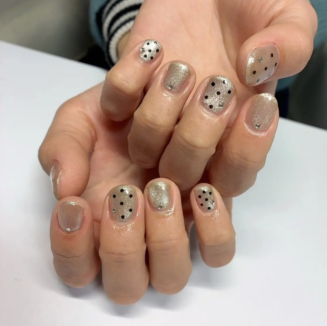 ネイル ドット マグネットネイル 持ち込み nail Callaのネイルデザイン