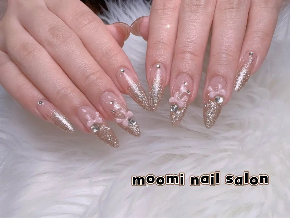 ネイル チークネイル フレンチネイル ジェルネイル グラデーション ハート ハンドネイル moomi nail スカルプ専門のネイルデザイン