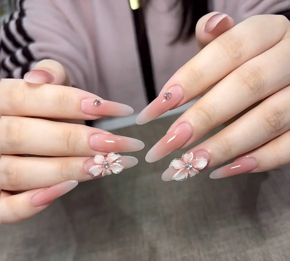 ネイル ハンドネイル ハンドケア Mika Nails 心斎橋のネイルデザイン