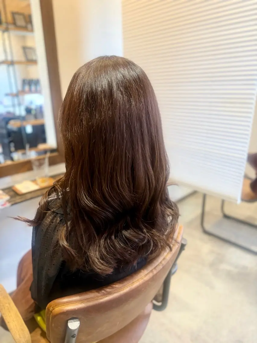セミロング カット ヘアカラー YUKI .のヘアスタイル