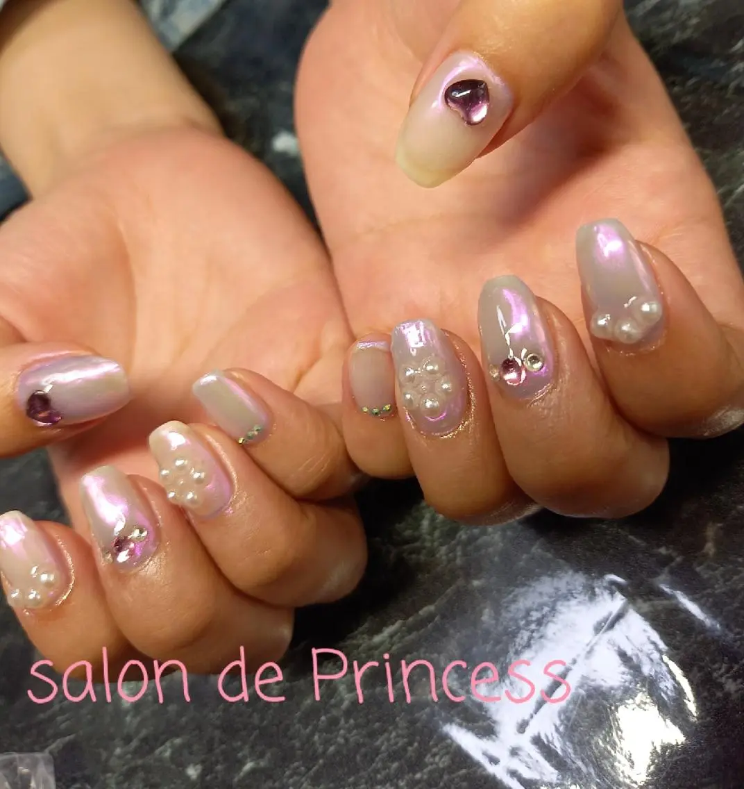 ネイル オーロラネイル salon de  Princessのネイルデザイン