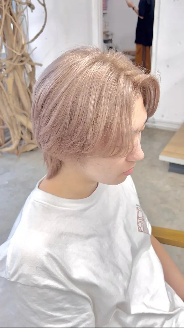 メンズ センターパート カット ヘアカラー 原宿/ブリーチ特化/ RYUTOのヘアスタイル