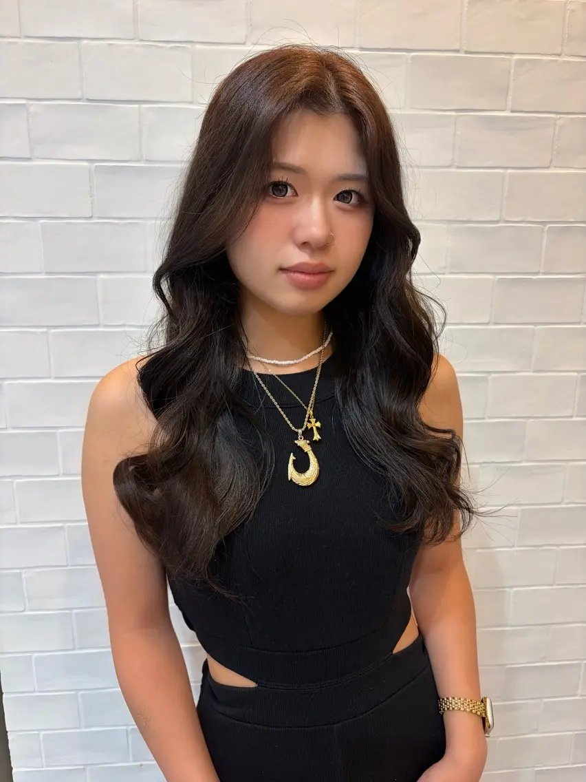 ロング カラー ヘアアレンジ ブラウンカラー チョコレートブラウン くびれヘア Manaka ☺︎のヘアスタイル