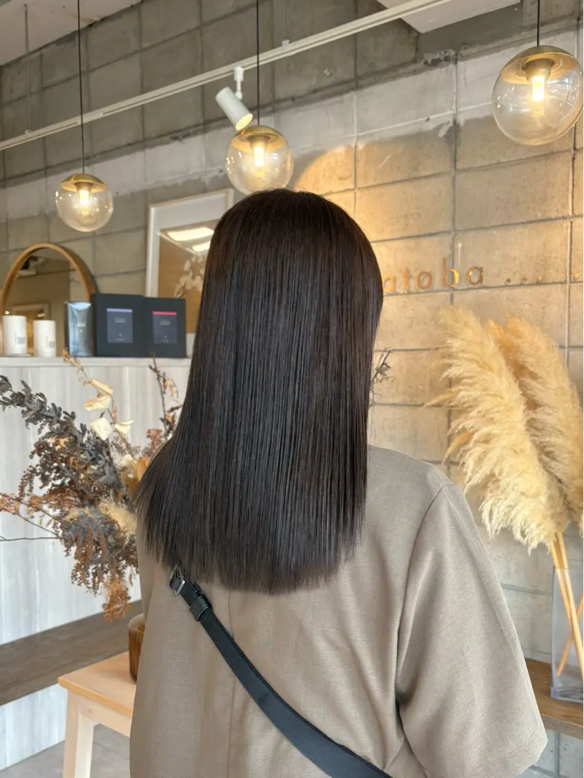 ロング カラー カット ヘアカラー トリートメント 眞名子 瑞紀のヘアスタイル