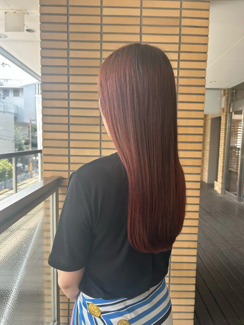 ロング カラー グラデーションカラー ロング 佐藤 綾のヘアスタイル
