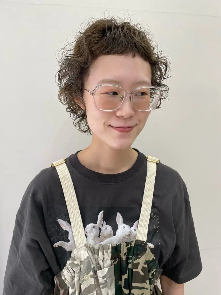ミディアム カラー パーマ ヘアアレンジ メンズ ミディアムパーマ メンズパーマ カット パーマ トリートメント tatsumi/ボブ ウルフ/レイヤーのヘアスタイル