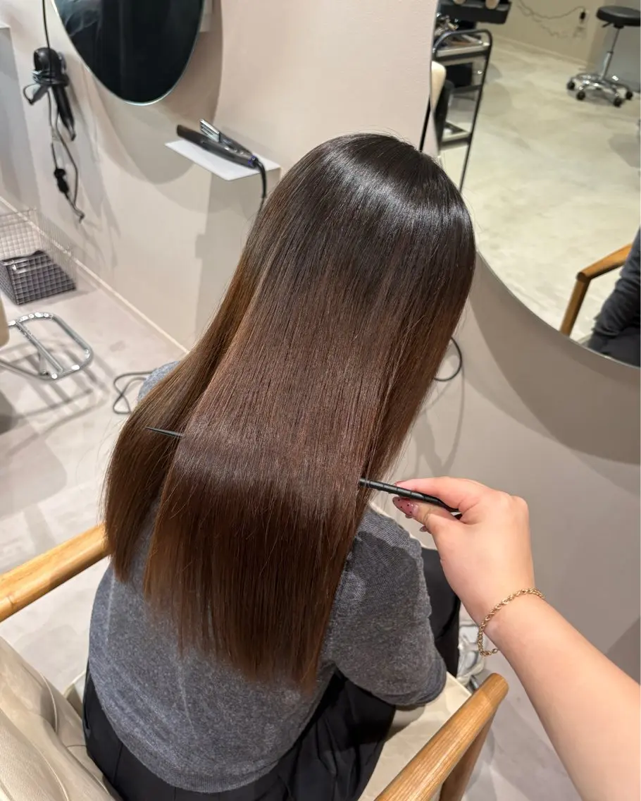 ロング 縮毛矯正 井山 葵のヘアスタイル