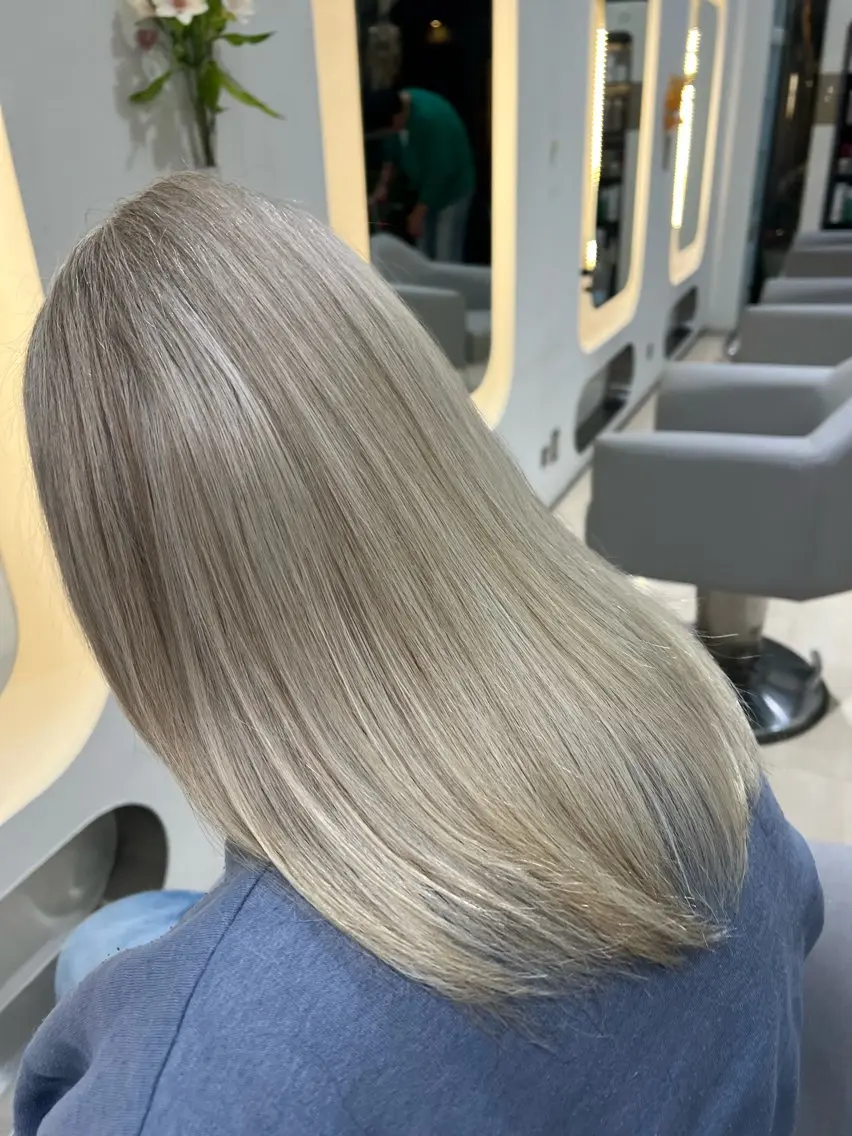 ミディアム トリートメント 堀井 凌平のヘアスタイル
