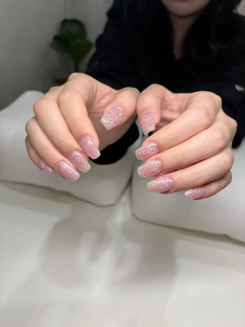 ネイル 桜ネイル フラッシュネイル ピンク ハンドネイル ネイルサロン /しあわせたいむ🌱のネイルデザイン