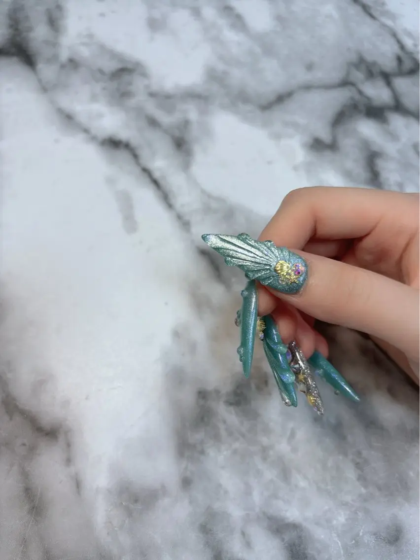 ネイル ロングネイル ハンドネイル Kayo 💅のネイルデザイン