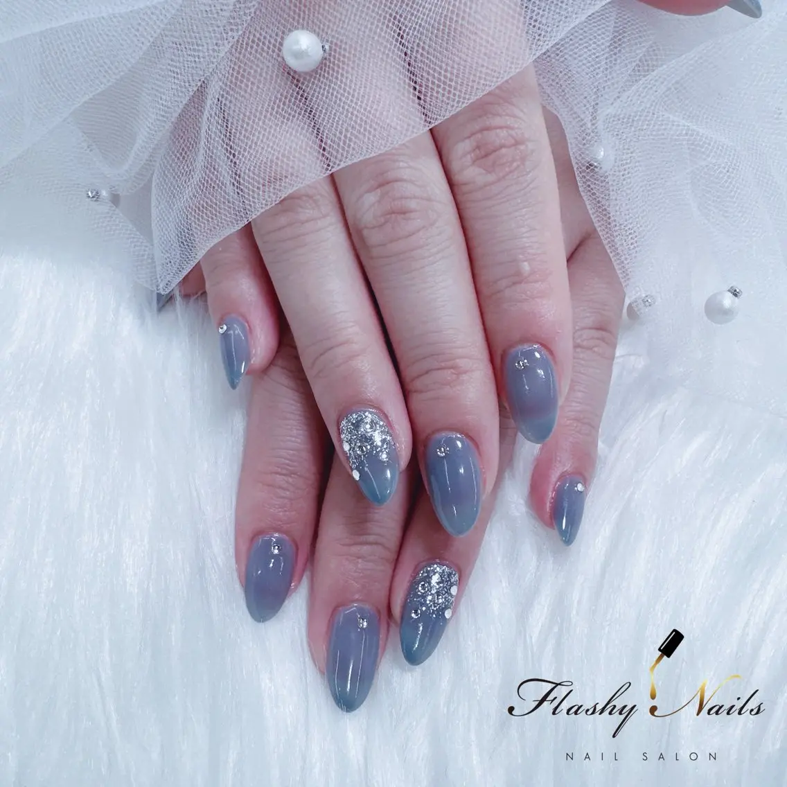 ネイル シンプルネイル Flashy Nailsのマツエク・マツパデザイン