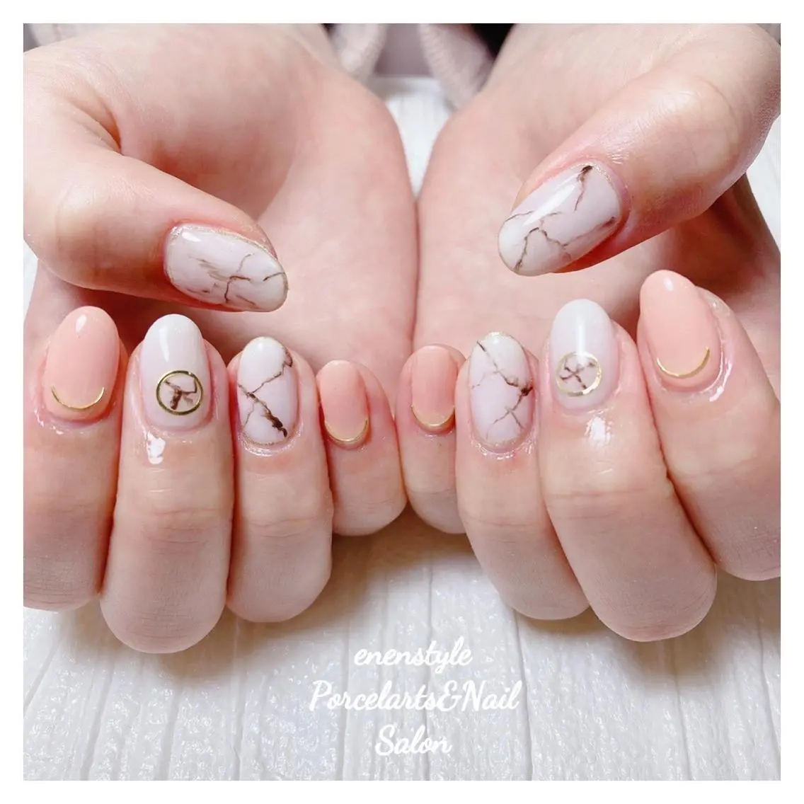 ミディアム ネイル ハンドネイル 🐾enen style 🐾のネイルデザイン