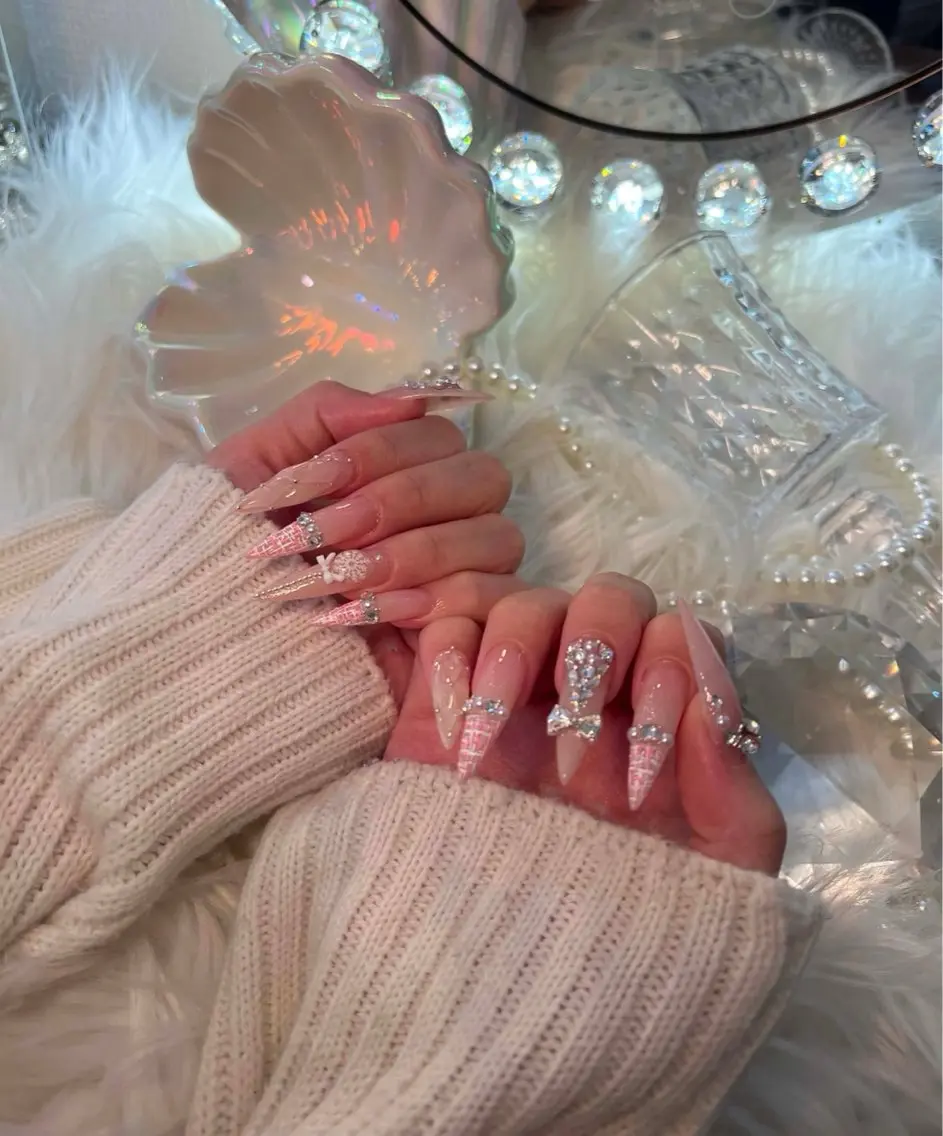 ネイル ハンドネイル Rinaky Amee Nailのネイルデザイン