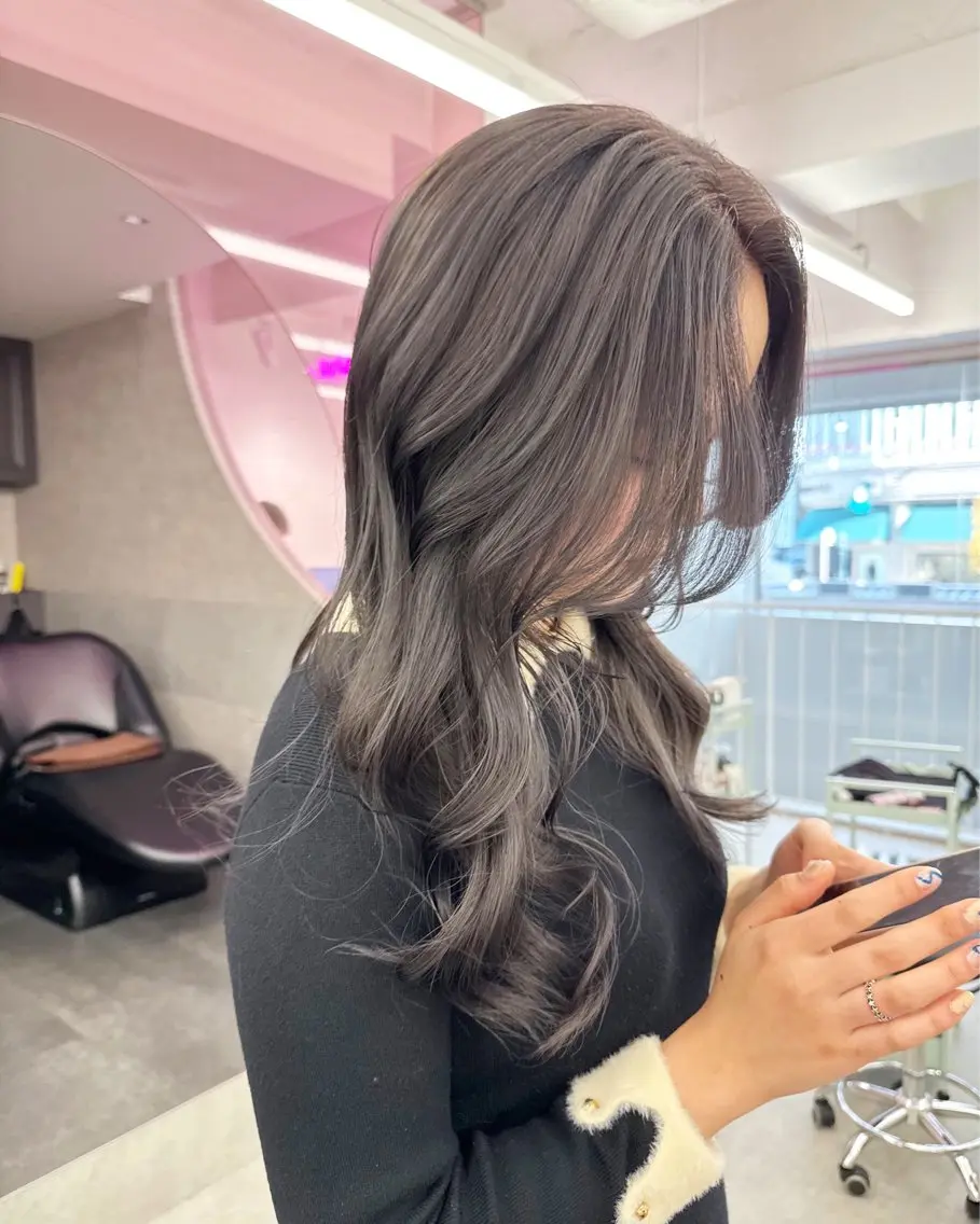セミロング カット ヘアカラー トリートメント ヘアセット 透明感ヘアカラー chiharuのヘアスタイル