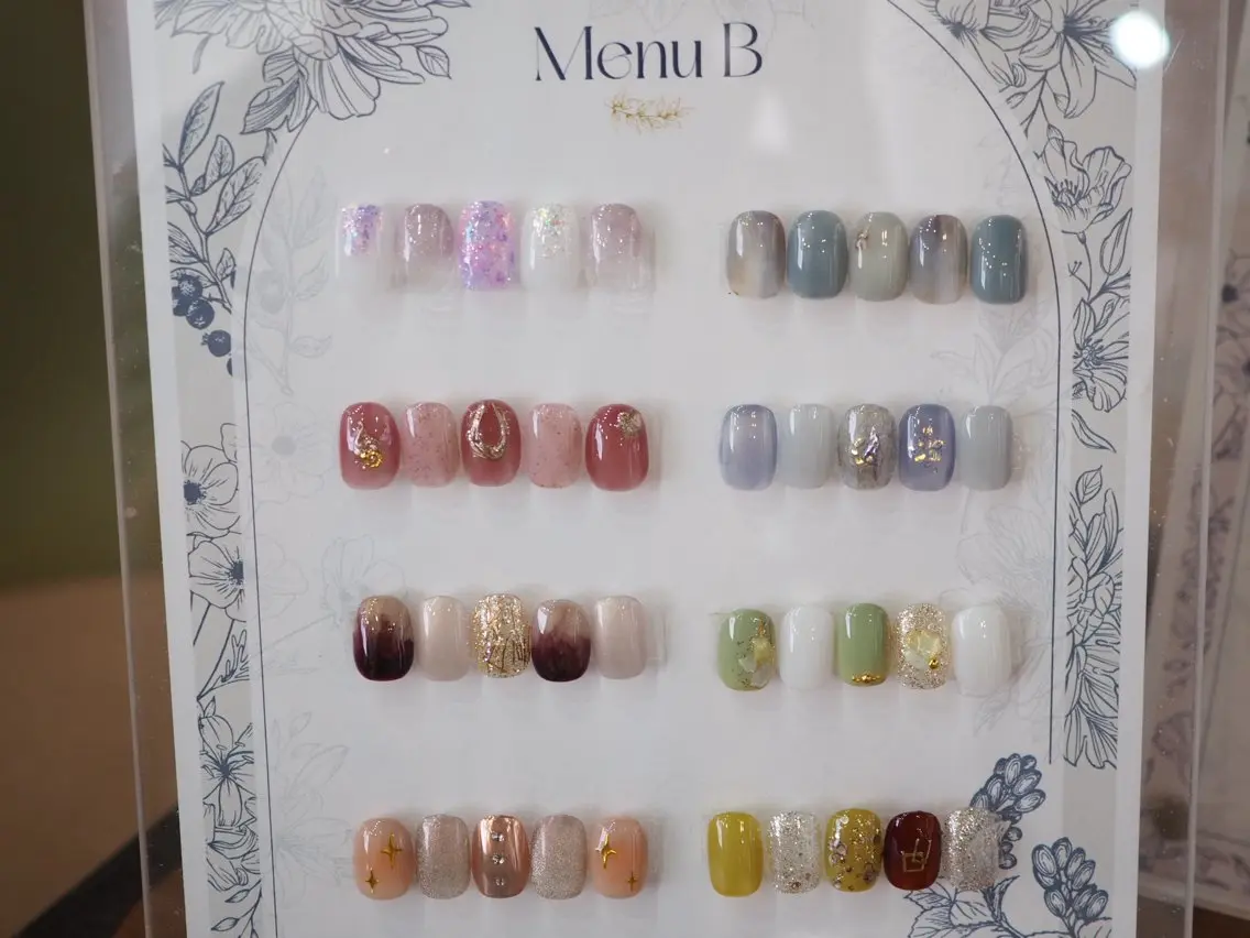 ネイル ハンドネイル glaNje aoiのネイルデザイン