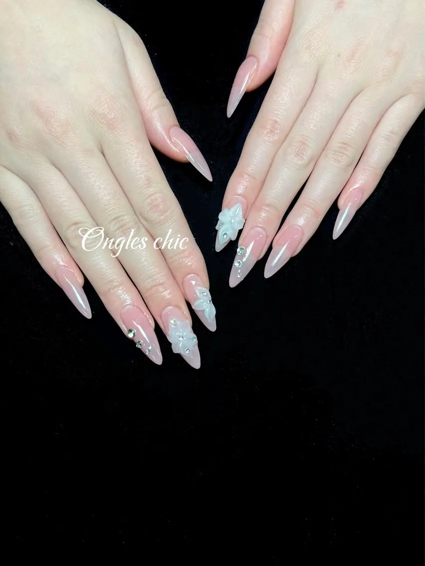 ネイル ハンドネイル ongles chicのネイルデザイン