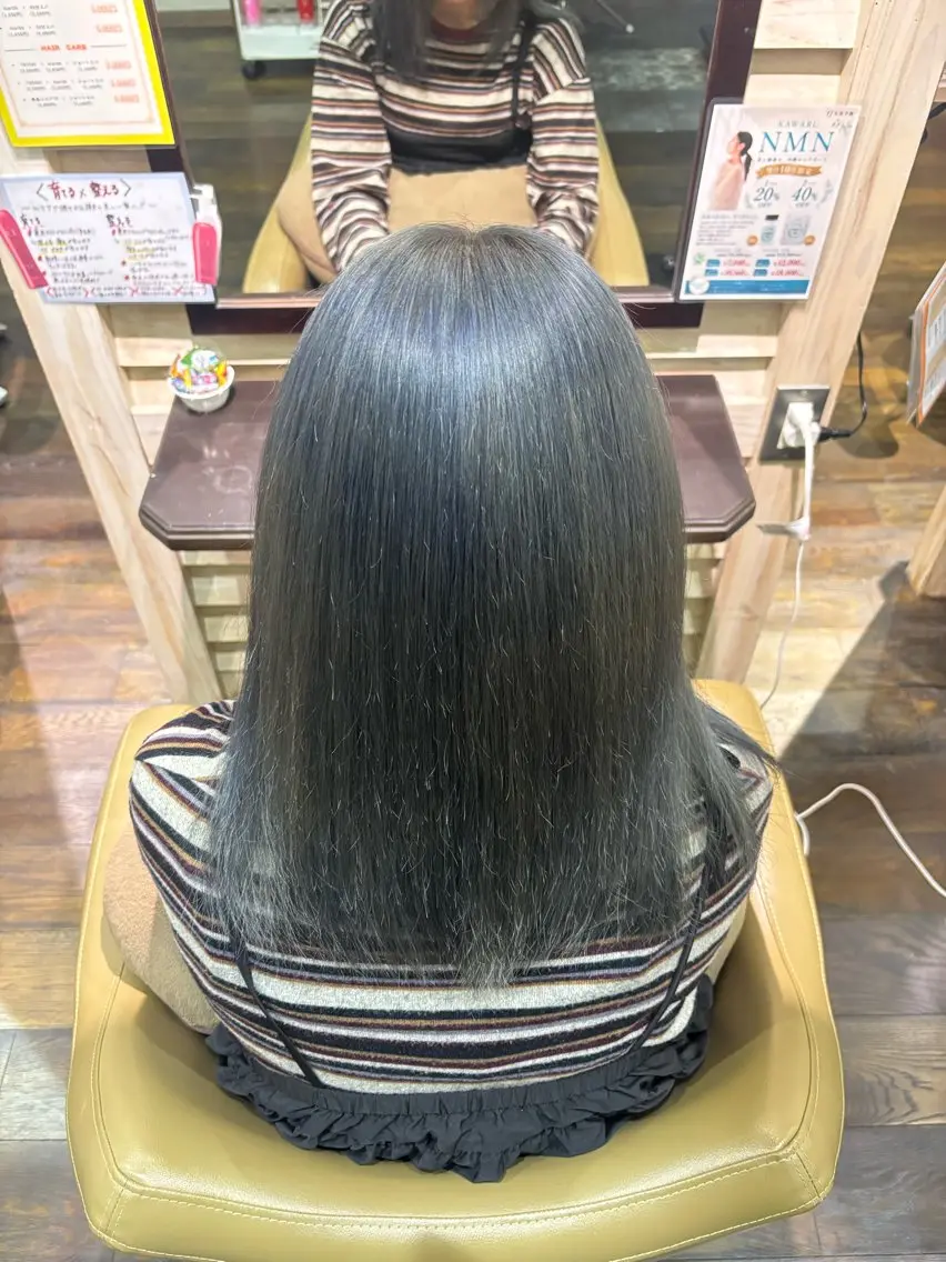 カラー 前田 陽菜のヘアスタイル