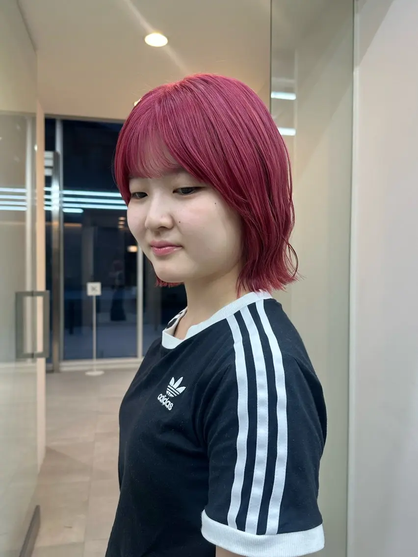 ショート ヘアカラー 大塚 夏生のヘアスタイル