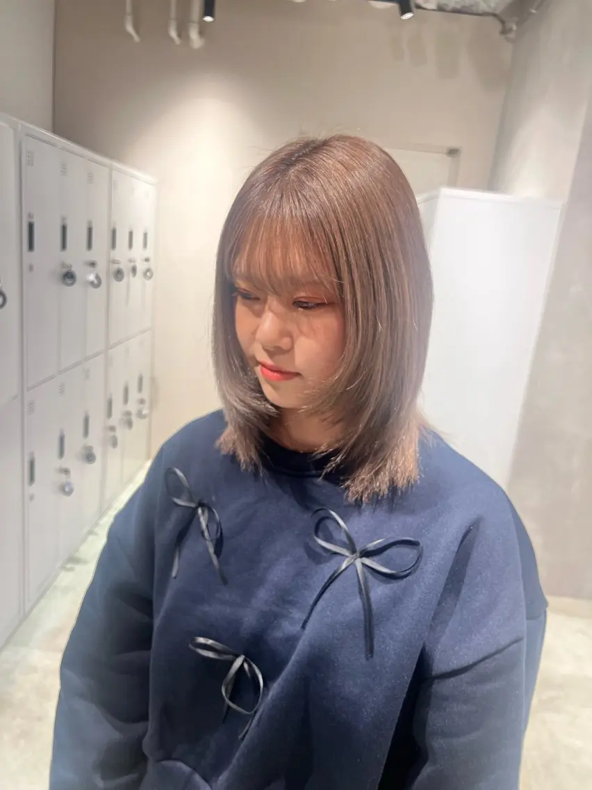 ミディアム カラー カット ヘアカラー トリートメント ハイトーン/うる艶 カラー Mioのヘアスタイル