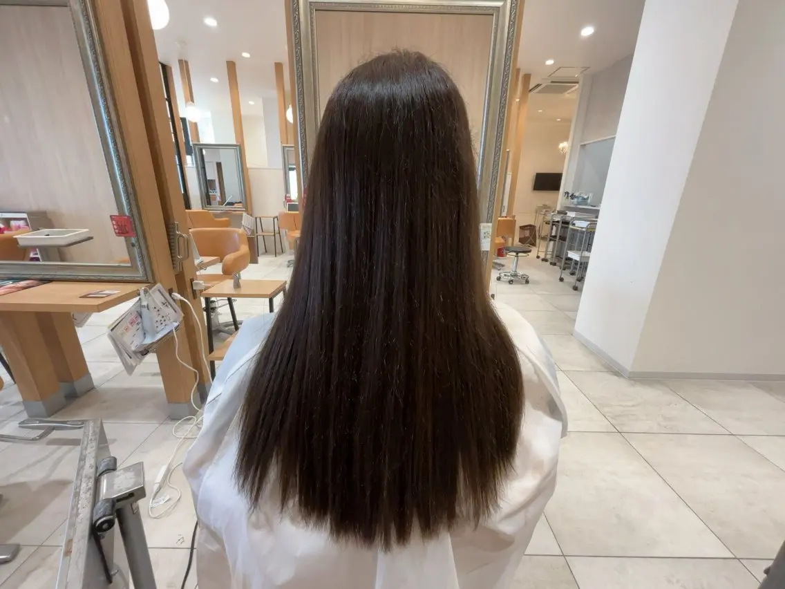 ロング カラー かわにし ゆきのヘアスタイル