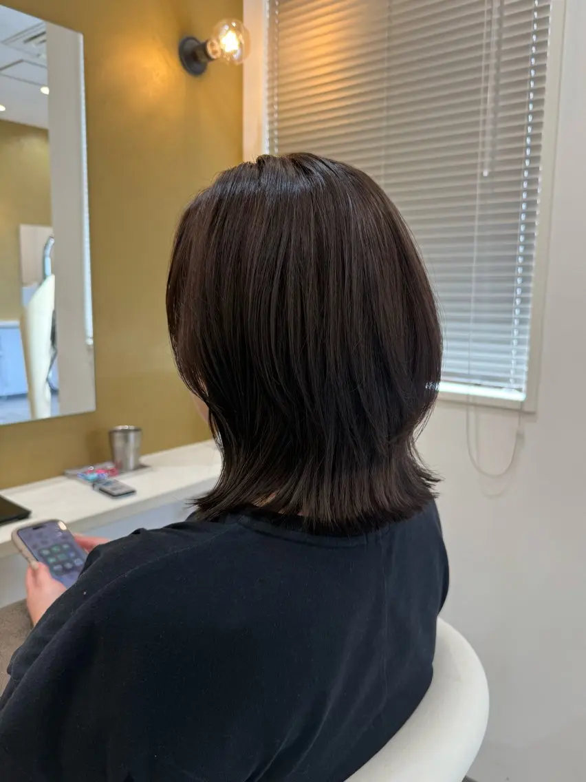 ミディアム レイヤーカット 山元 くるみのヘアスタイル