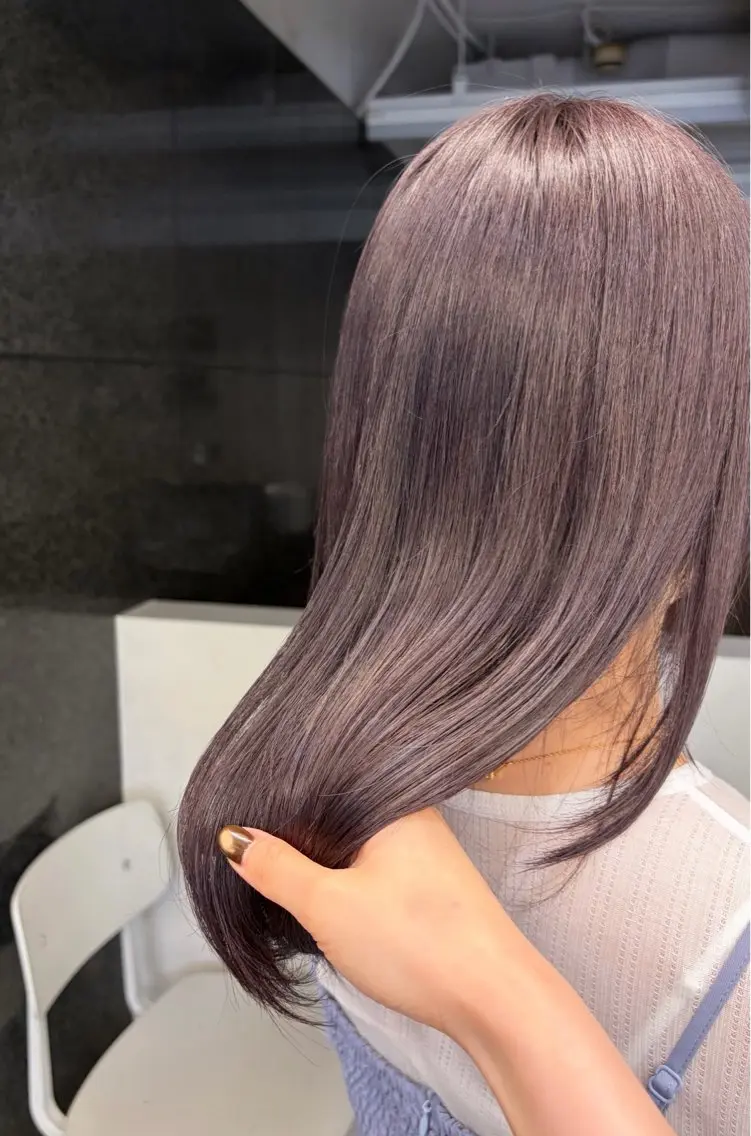 ミディアム カラー ブラウンカラー 透明感カラー ダブルカラー ラベンダーカラー ラベンダーブラウン ヘアカラー 艶カラー/レイヤー/ 似合せ/ Fureaのヘアスタイル