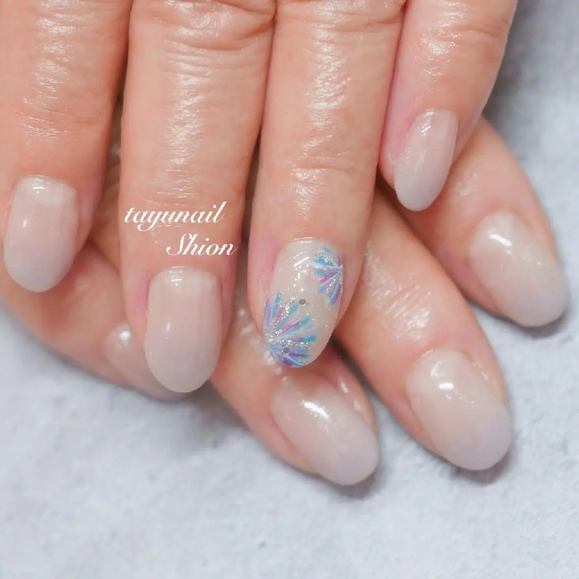 ネイル アートネイル ブルー ジェルネイル グラデーション パラジェル ネイルサロン 【たゆnail】のネイルデザイン