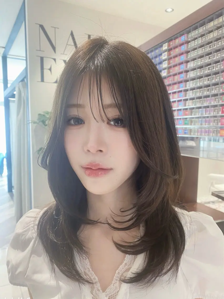 セミロング 中谷 明日香のヘアスタイル