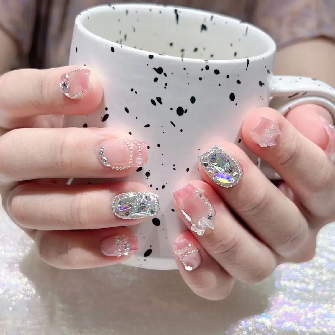 ネイル ハンドネイル Queens ひなのネイルデザイン