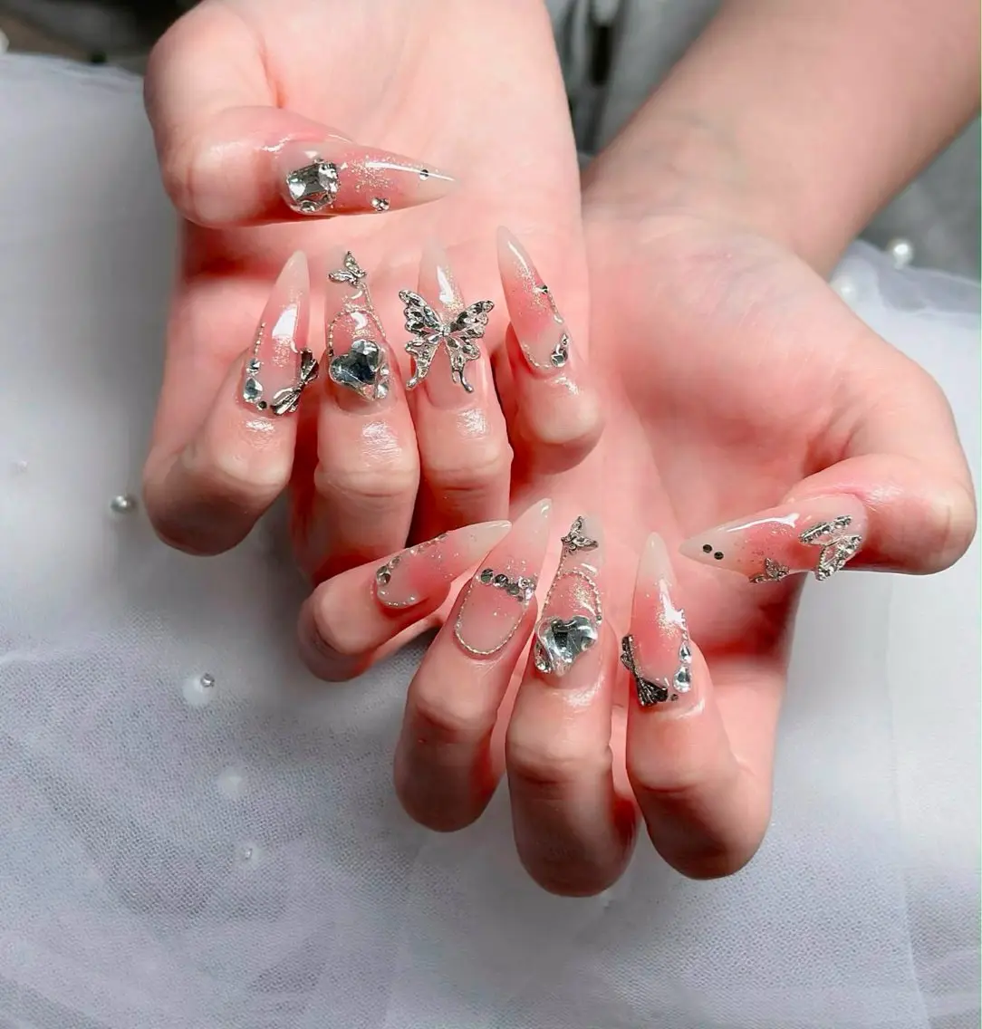 ネイル アートネイル チークネイル フレンチネイル ジェルネイル ガーリー HAPPI NAIL 大国町のネイルデザイン