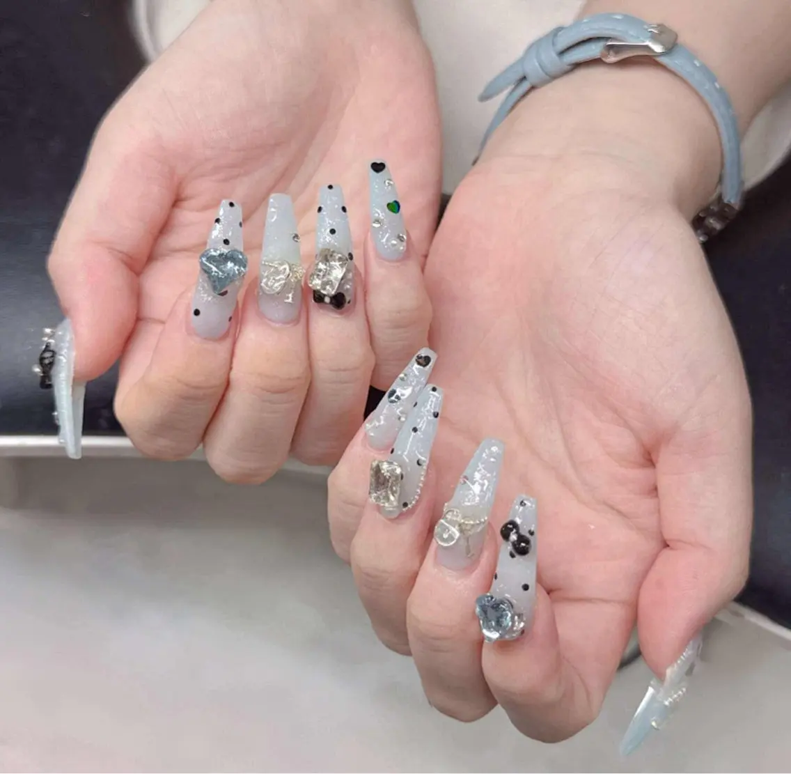 ネイル ハンドネイル Lee Nailsのネイルデザイン
