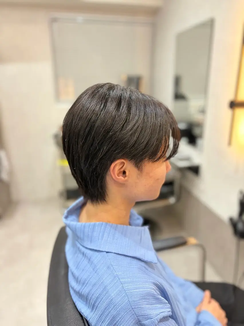 メンズ センターパート 刈り上げ REM 新宿 / 布施 有希のヘアスタイル