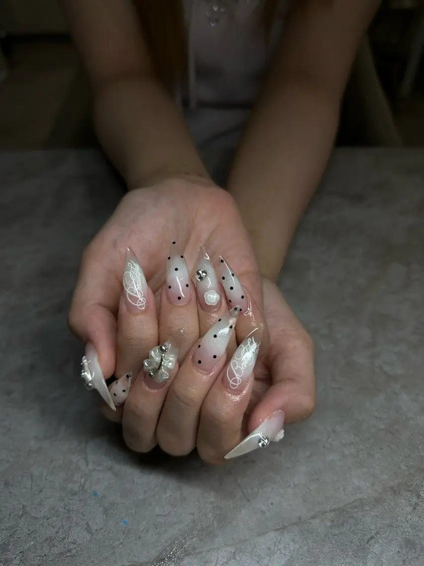 ネイル ハンドネイル IROHA NAIL akoのネイルデザイン