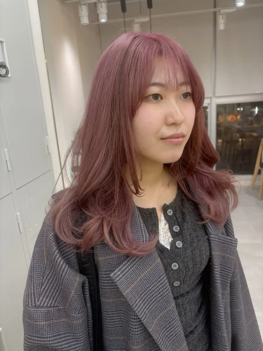 ロング カラー ヘアカラー NaVIユウジ 透明感カラーのヘアスタイル