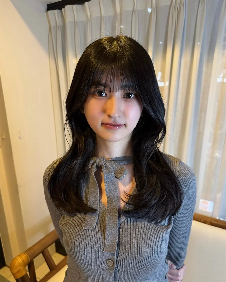 セミロング カラー 黒髪 くびれヘア 韓国風ヘア レイヤーカット カット トリートメント Bonheur銀座 /前田 栞九郎のヘアスタイル