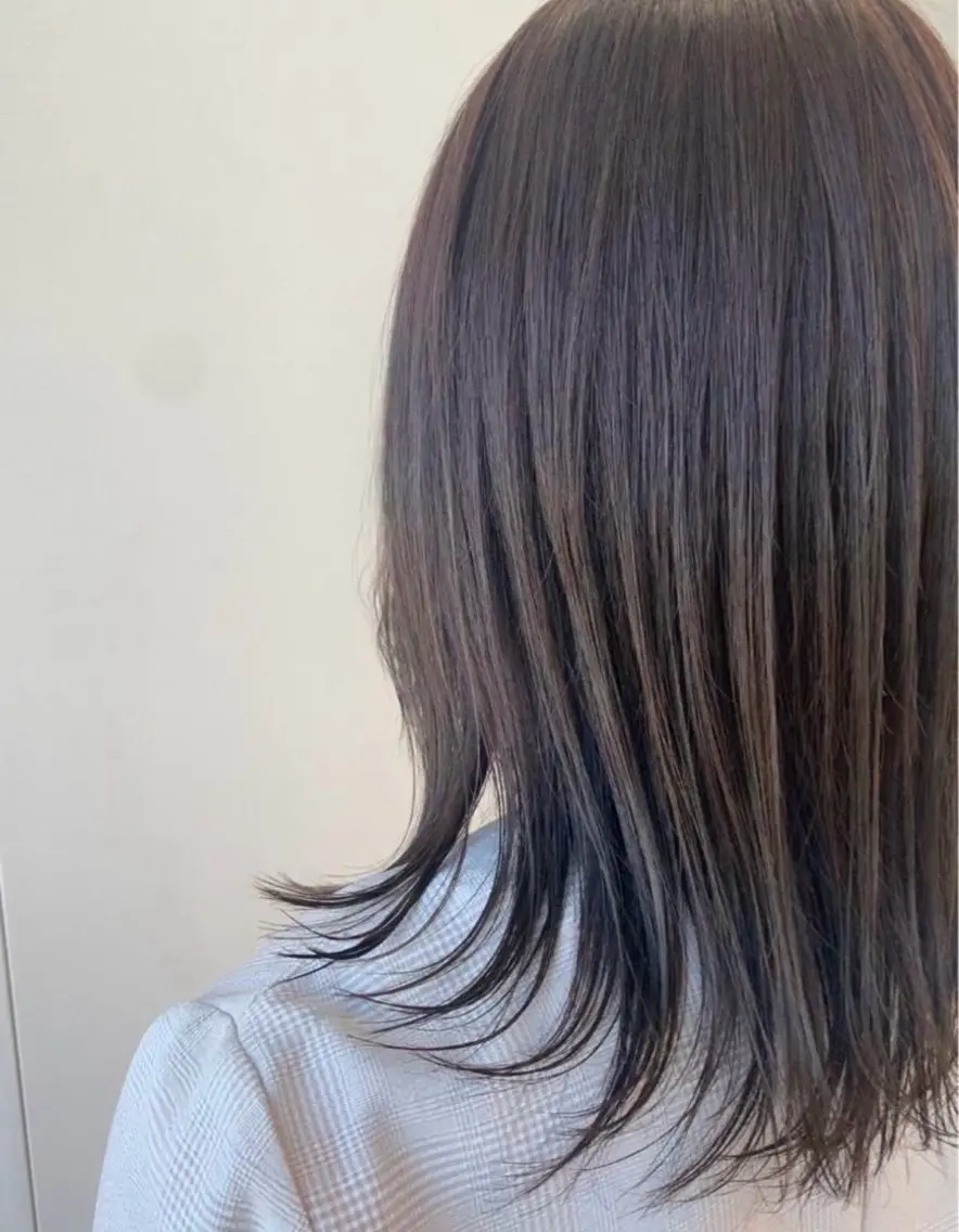 セミロング カラー かどの あゆみのヘアスタイル