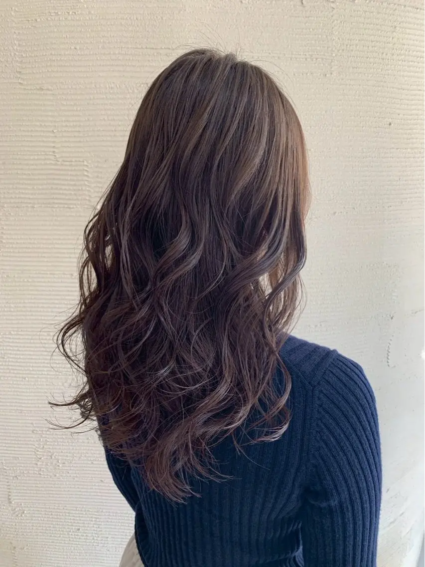 ロング カラー パーマ ヘアアレンジ バレイヤージュ ブリーチ ブロンド 透明感カラー イヤリングカラー ヘアカラー 岡山駅/髪質改善 透明感カラー🐼のヘアスタイル