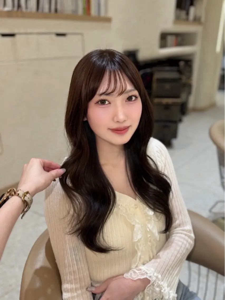 ロング アッシュ カット ヘッドスパ ヘアセット ホノカ🫧 モデル募集のヘアスタイル