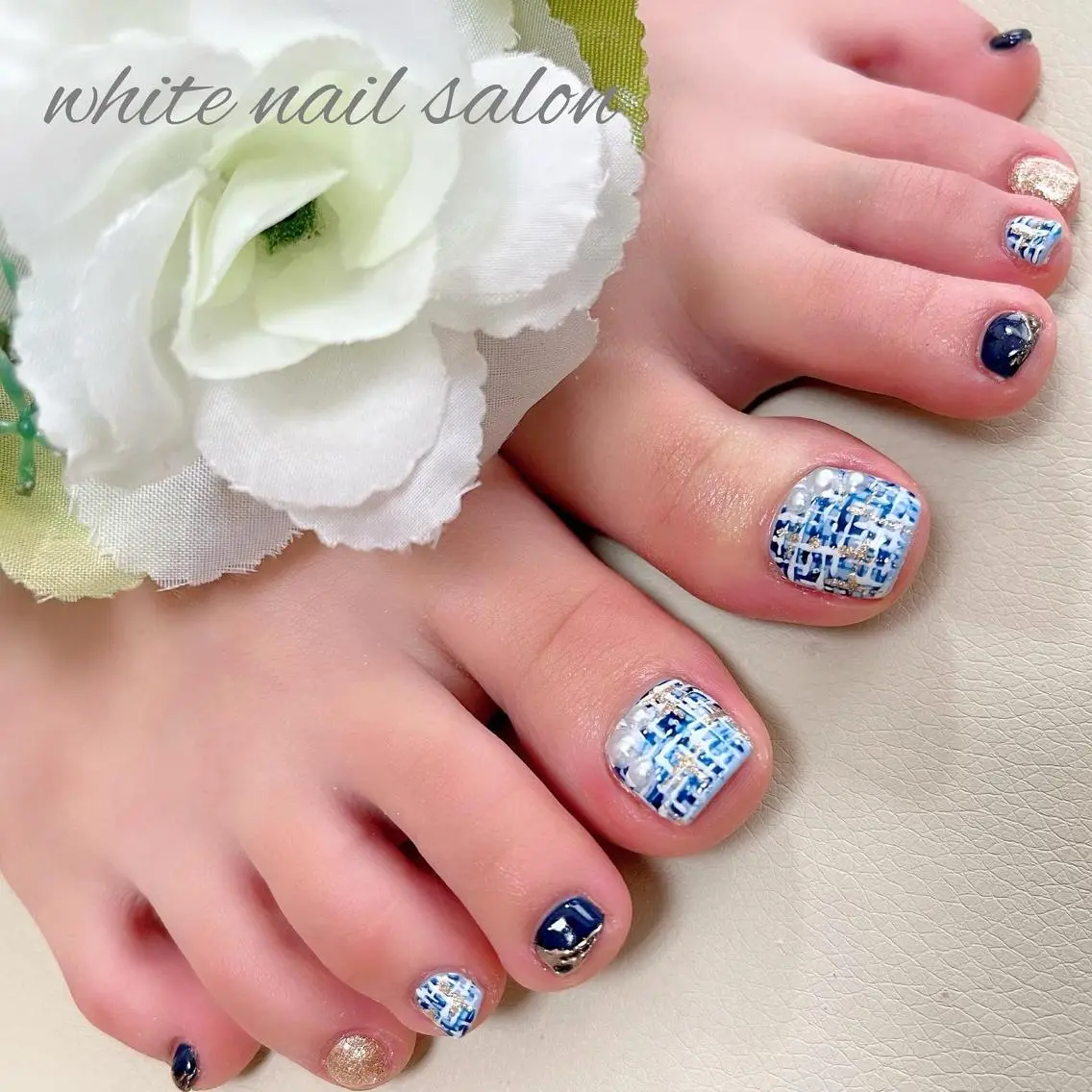 ネイル フットネイル ジェルネイル ハードジェル ラメ(グリッター) 持ち込み フットネイル white nail salonのネイルデザイン