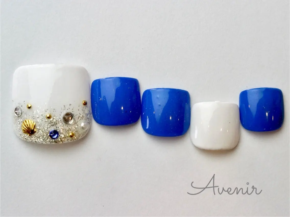 ネイル フットネイル Avenir 表参道 nail&eye予約のネイルデザイン