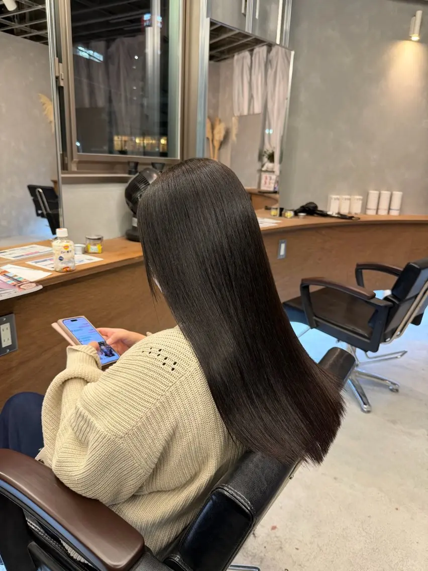 ロング カラー ブラウンカラー オリーブブラウン 縮毛矯正 カット 縮毛矯正 トリートメント ✂︎SAITOU AKIRA✂︎のヘアスタイル