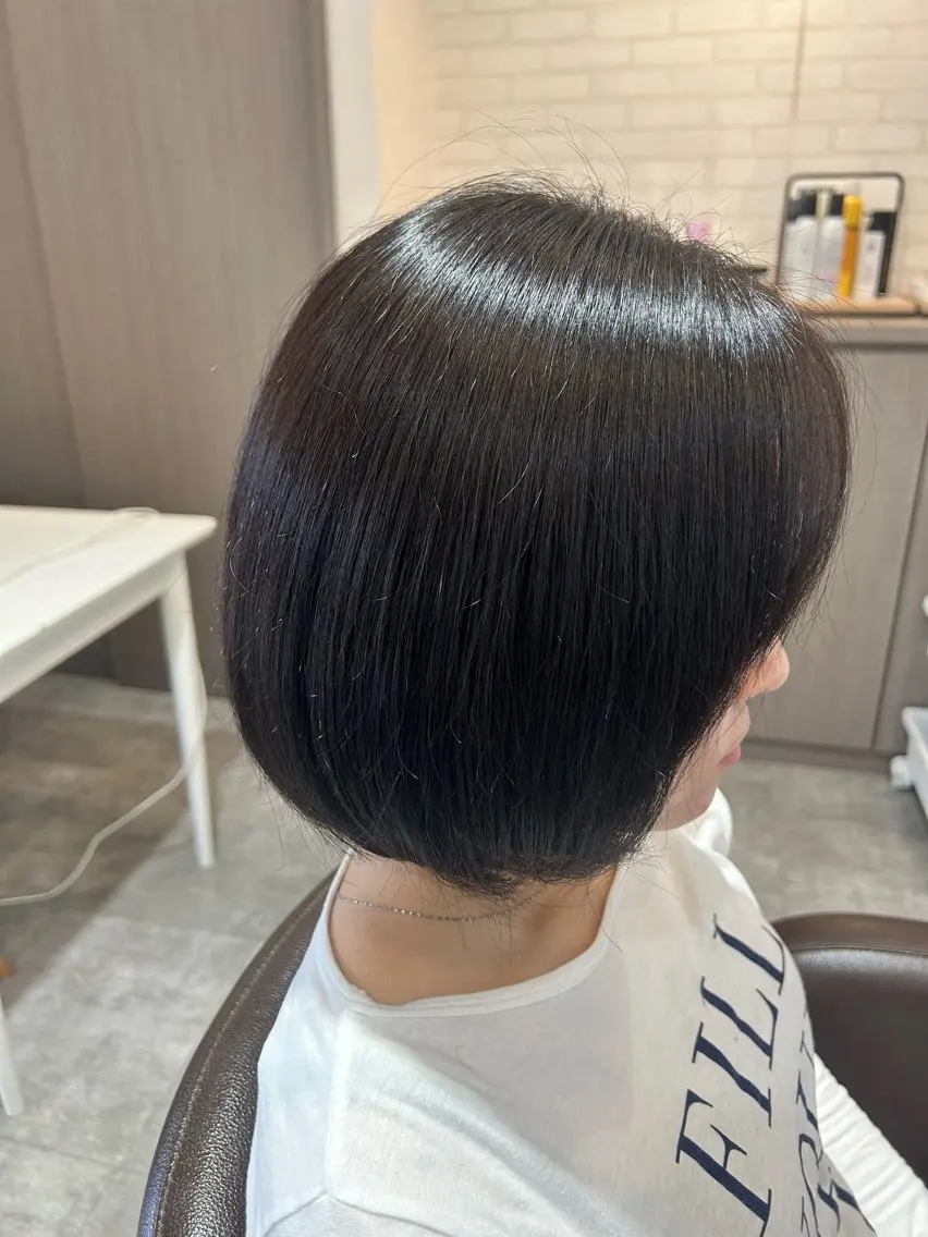 ショート カラー ヘアカラー 大西 葵のヘアスタイル