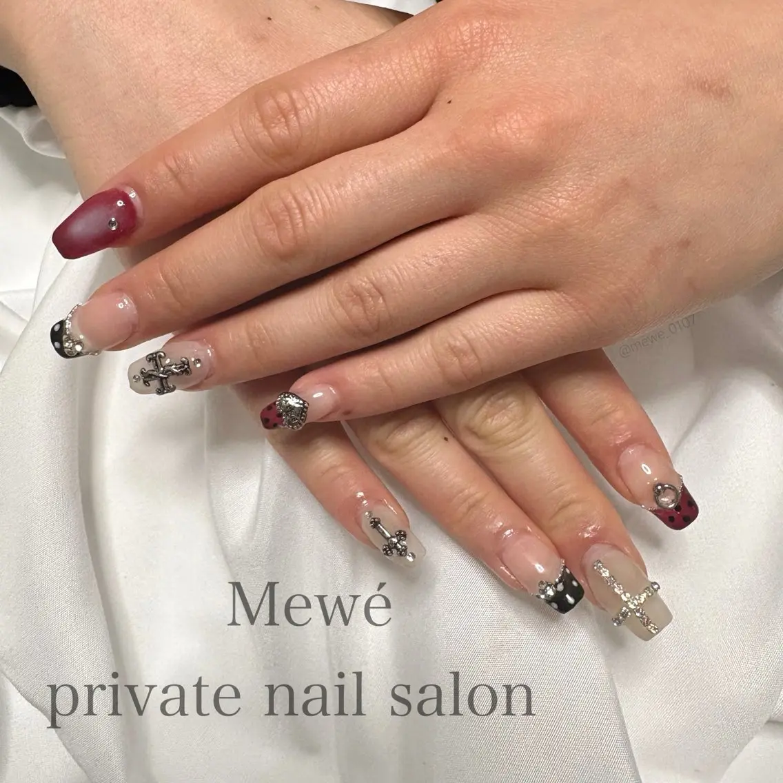 ネイル Mewé ayakaのネイルデザイン