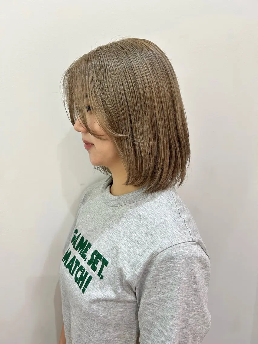 ミディアム カラー ベージュカラー ミルクティーベージュ カット ヘアカラー トリートメント 髪質改善/レイヤー/ お顔まわり/Ami.のヘアスタイル